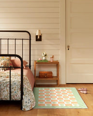 Mini Daisy Checkerboard Rug